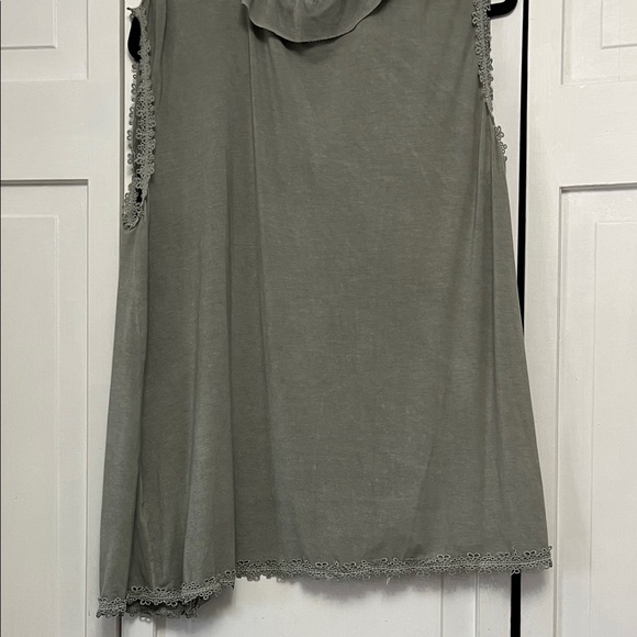 POL Olive Ruffled Open-Front Vest - Picture 4 of 7